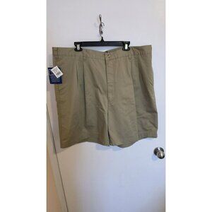Specialty Collection Shorts Pleated Khaki 42 NWT Mistag 44 golf bowling tennis